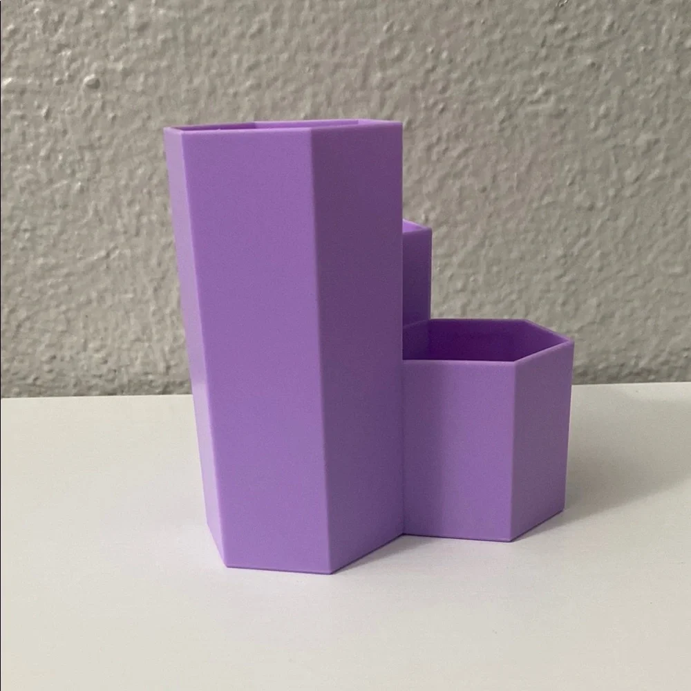 Lavender Cosmetic Organizer for Eyes & Lips - Unbranded